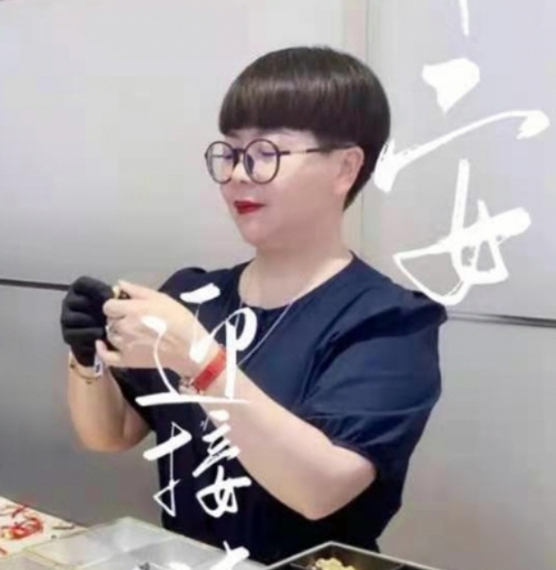 江苏泰州兴化市代理范翠华