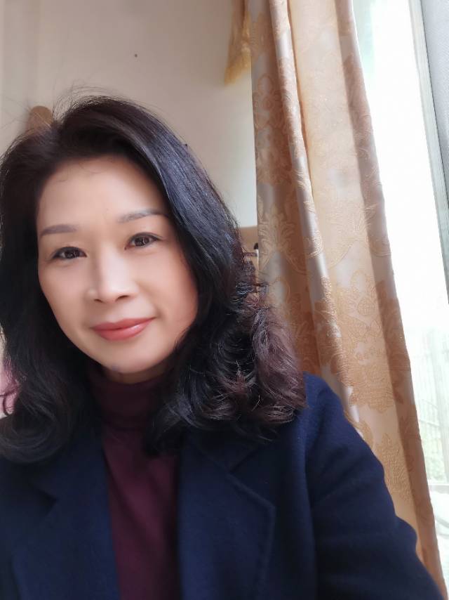 江苏泰州兴化市昭阳东路店谢华英